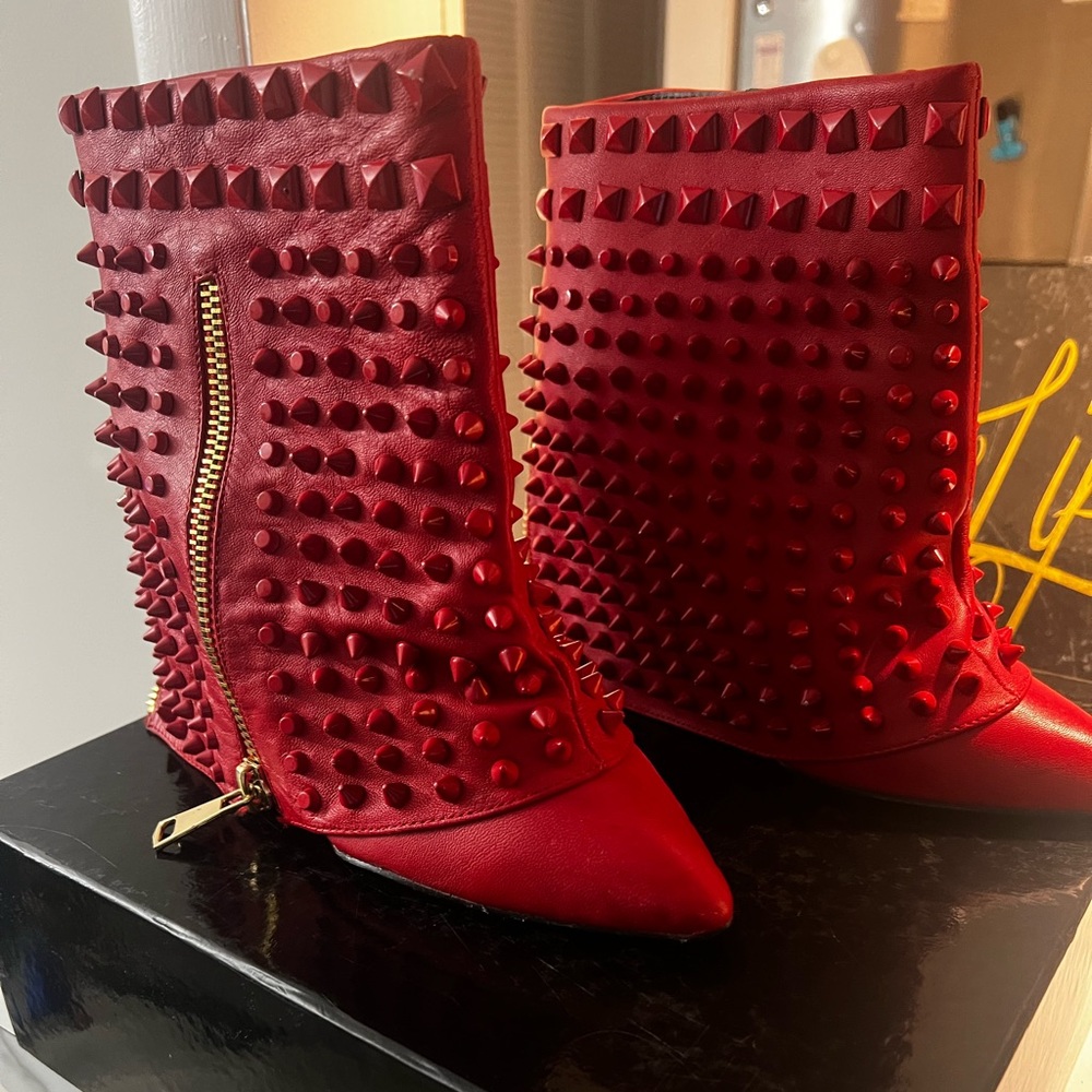 Lust for Life shark boot